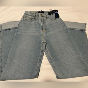 Hollister Ultra High-Rise Dad Jean Long